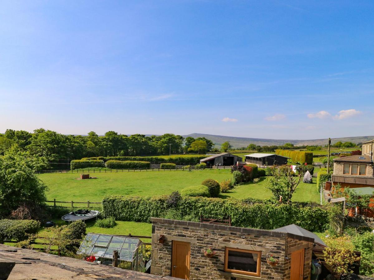 Ha'Penny Cottage Holmfirth Exterior photo
